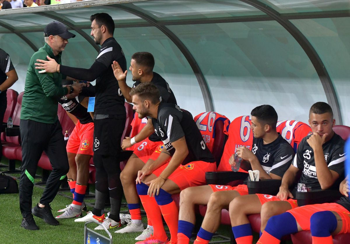 S-a întors MM » Imagini în premieră: cum s-a comportat managerul în timpul meciului cu Sepsi și ce a făcut la final