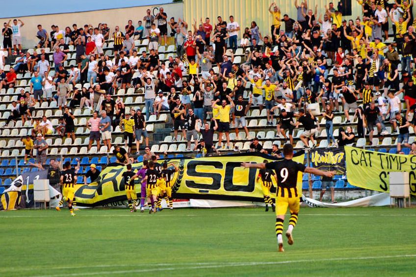 SR Brașov, echipa lui Tiberiu Ghioane, a produs surpriza în Cupă: gol marcat de portar, din lovitură liberă!