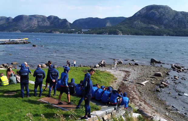 EXCLUSIV FOTO&VIDEO. Reporterii GSP au însoțit FCSB la o plimbare printre fiordurile spectaculoase ale Norvegiei » Imagini filmate din dronă