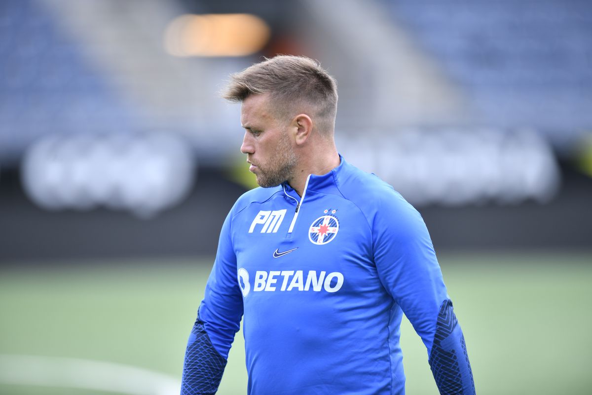 Dică, iritat la conferință de întrebarea reporterului GSP: „Am venit când unii nu mai credeau că Steaua va trece de Saburtalo, iar acum începeți cu întrebări dacă simt presiune”