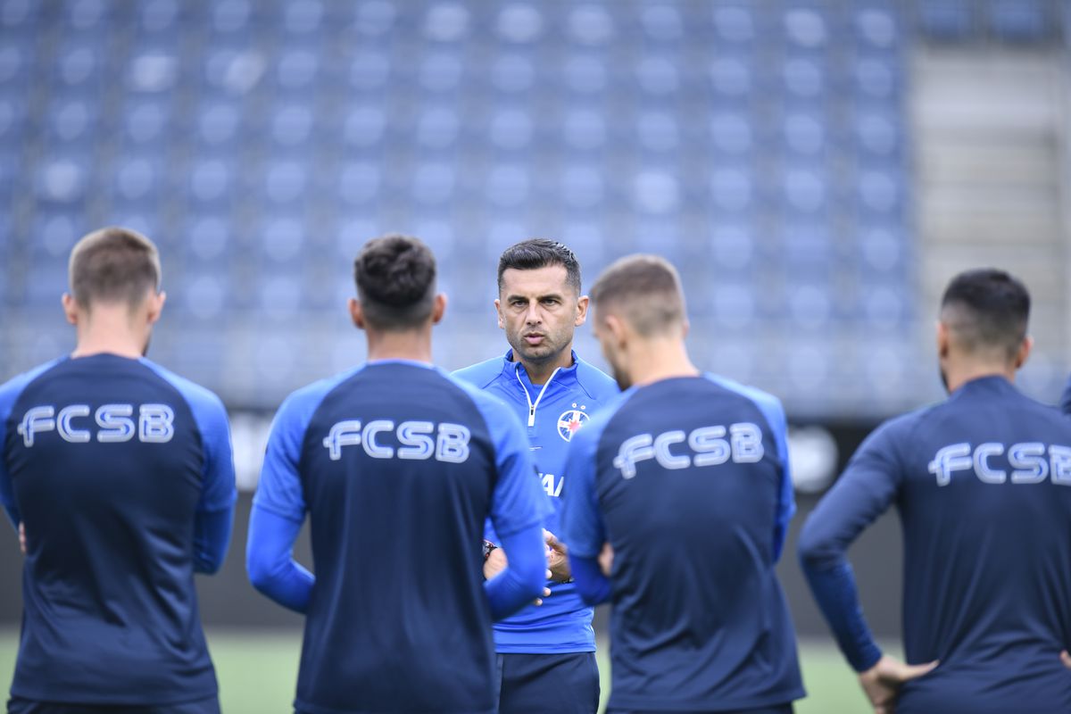 Antrenament FCSB + conferință Nicolae Dică