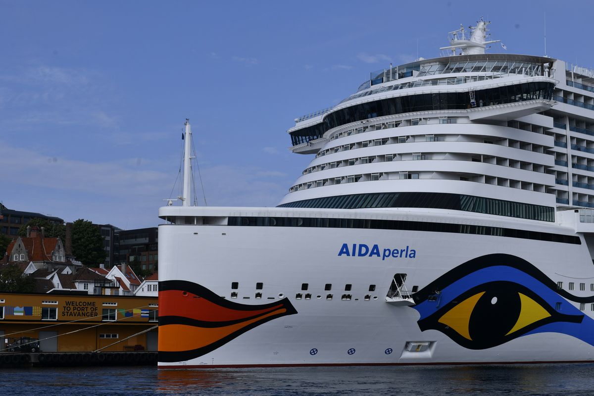 Stavanger, un loc în care parcă s-au adunat toate contrastele lumii: orașul din basm, cu mașini Tesla și cerșetori cu POS