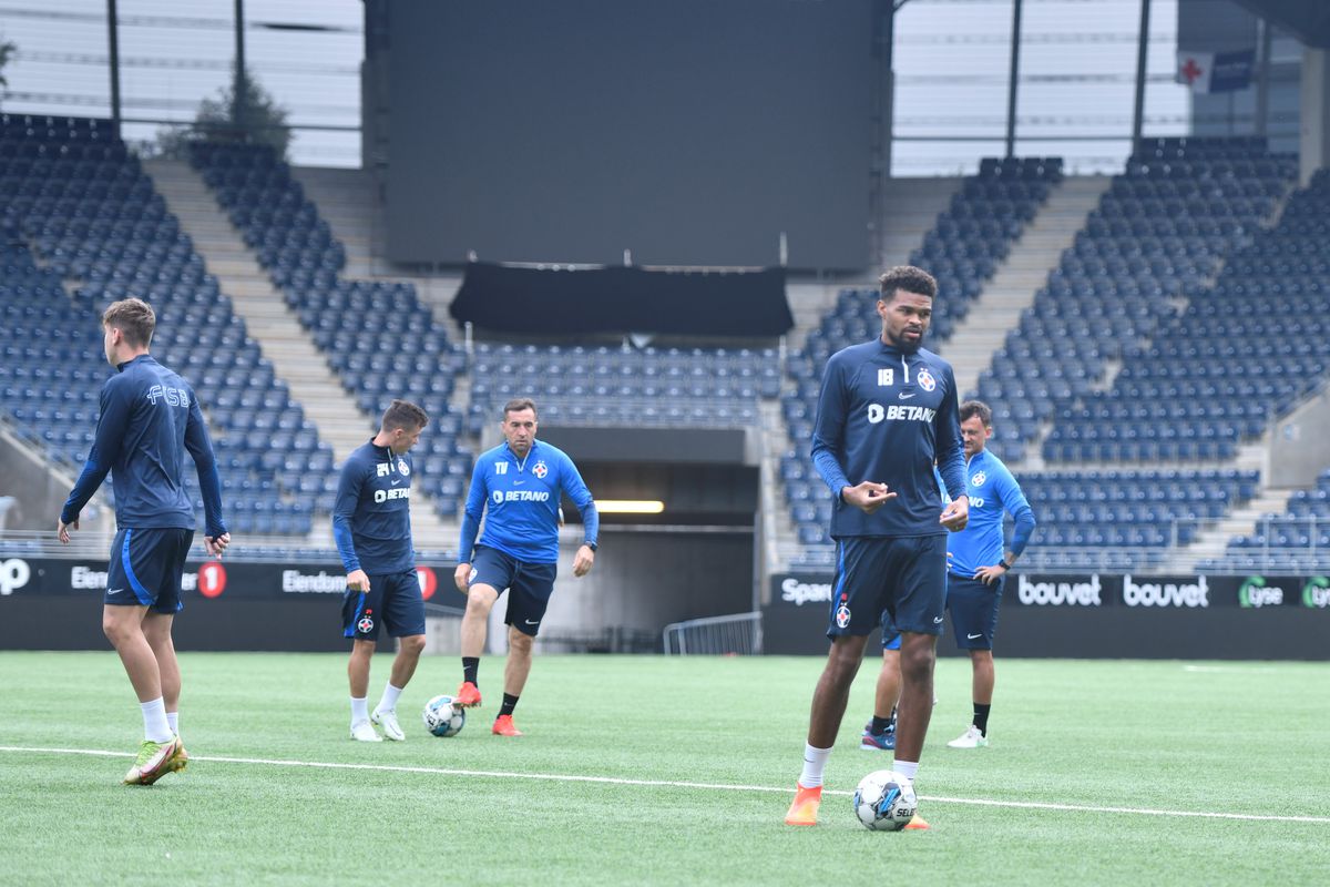 Antrenament FCSB + conferință Nicolae Dică