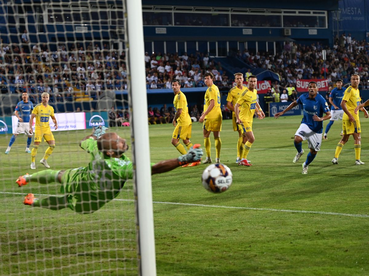 Budescu, sclipitor în drumul „Regelui” spre grupele Conference League » Farul revine fantastic cu HJK și e la 90 de minute de istorie