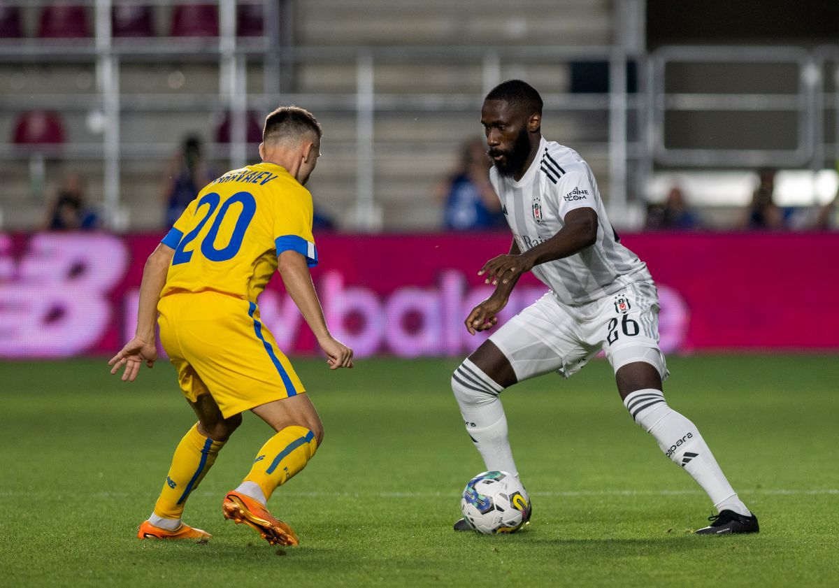 Mircea Lucescu, iureș la declarații după înfrângerea din Giulești: „N-am jucat împotriva lui Beșiktaș, ci împotriva selecționatei africane!”