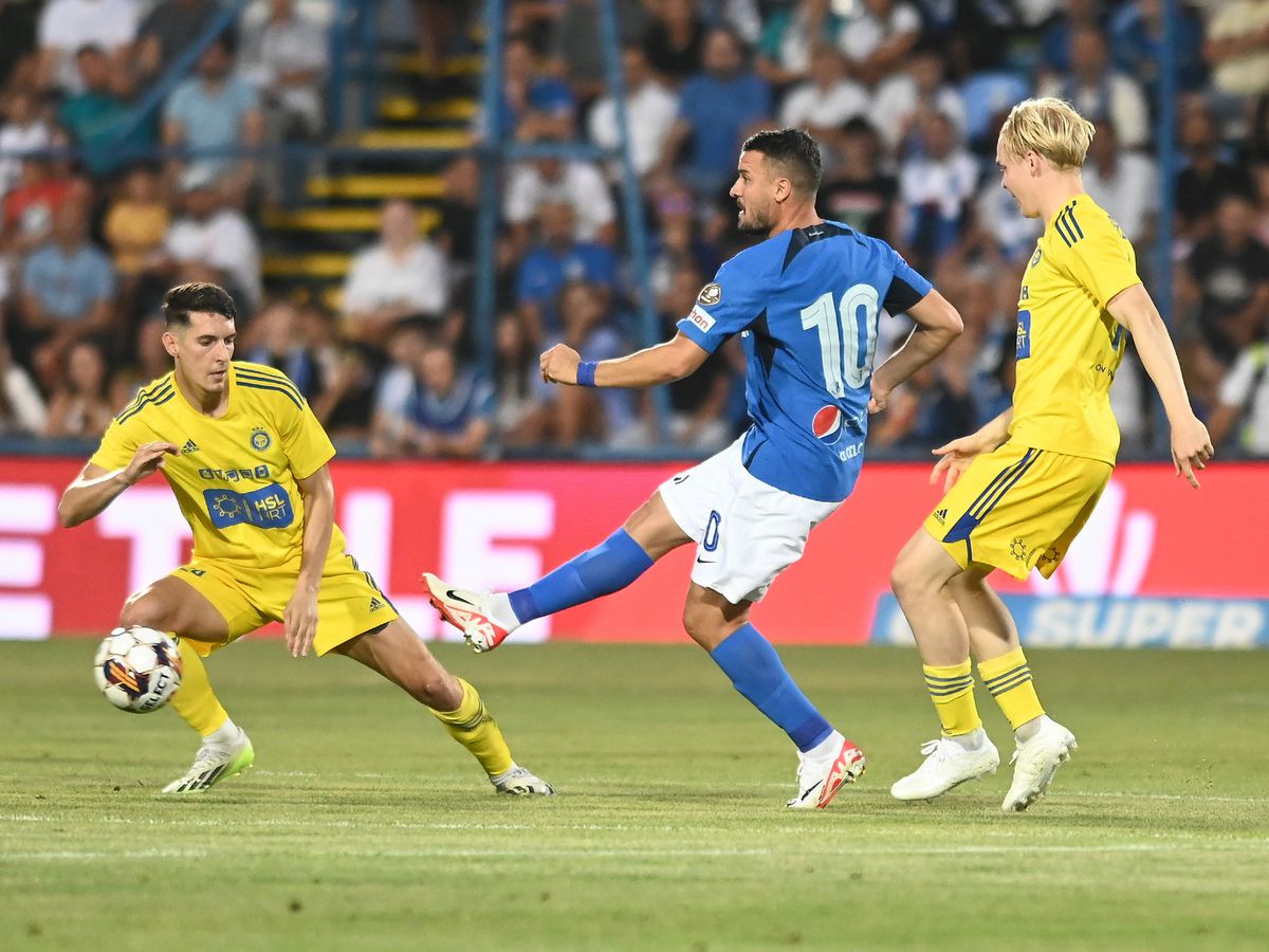 Cele mai tari imagini ale primei reprize din Farul - HJK / FOTO: Răzvan Păsărică / sportpictures.eu