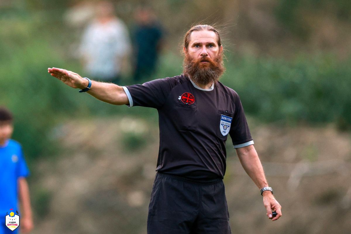 Imaginile săptămânii! Alexandru Tudor a revenit la centru și a ales să recurgă la un gest neobișnuit