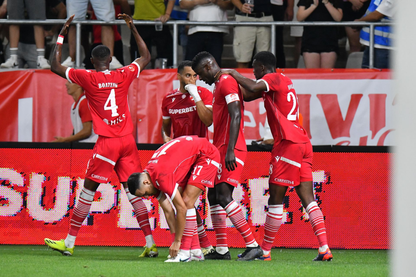 Dinamo a învins eroic Universitatea Craiova, scor 2-1, cu cel mai rapid gol al campionatului și cu doi în minus în ultima parte a confruntării. Primul succes al roș-albilor cu juveții după 8 eșecuri la rând!