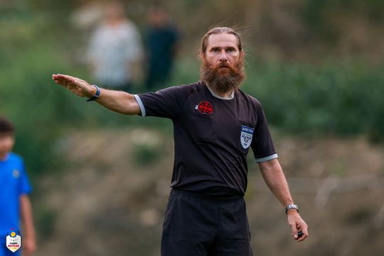 Alexandru Tudor, fostul mare arbitru internațional. Foto: Facebook/ @Academia Germană de Fotbal