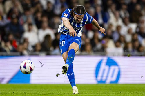 Nici la Alaves, Ianis Hagi nu a fost în stare să-l impresioneze pe antrenorul Luis Garcis, echipa din Vitoria nedorind să-l transfere definitiv pe român / Foto: Imago