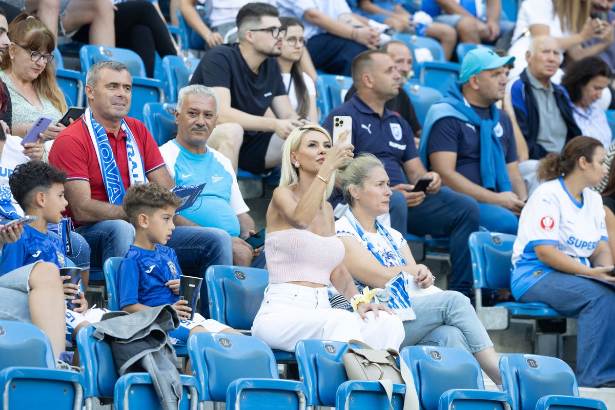 Dimineață și-a văzut fiul campion în București, iar seara a fost pe „Oblemenco” la Craiova - Petrolul