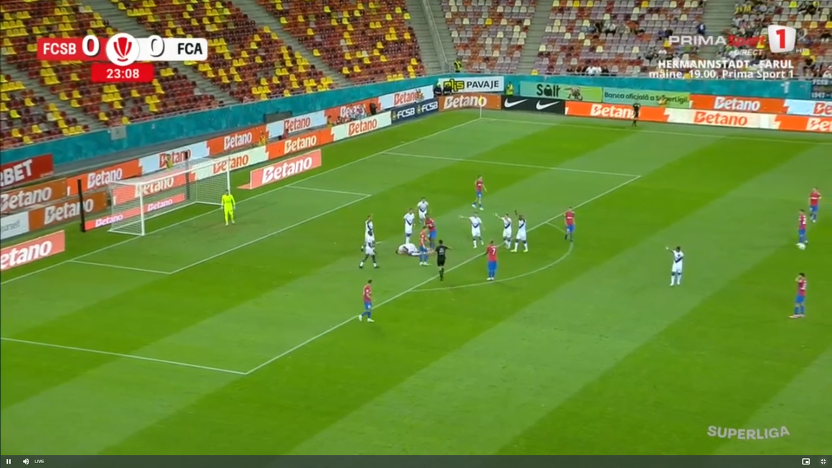 Siyabonga Ngezana l-a lovit cu tibia în cap pe Mario Tudose