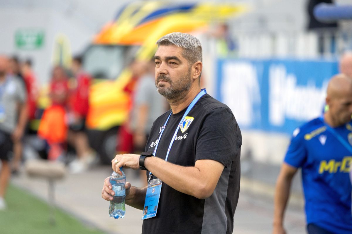 Liviu Ciobotariu a avut un discurs categoric la adresa jucătorilor săi, apoi a exclamat: „Cum a intrat, Doamne ferește!”