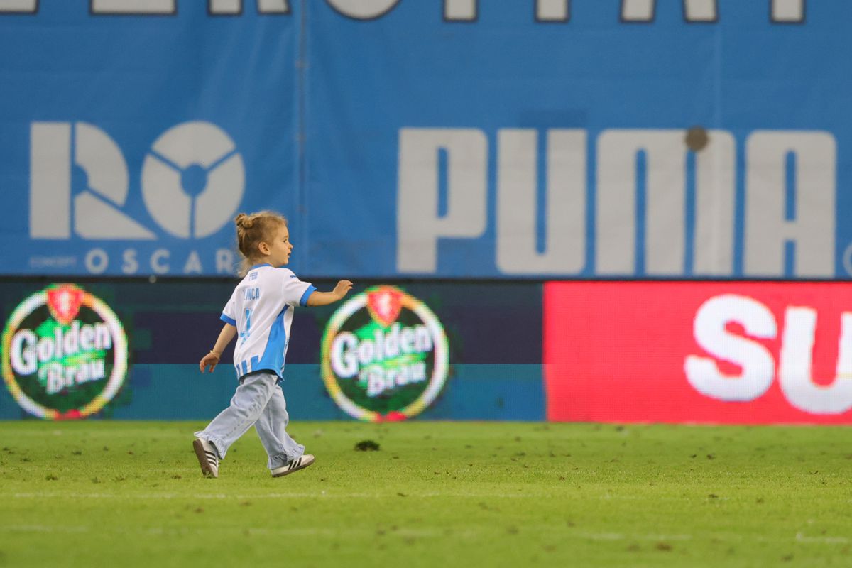 „Tati, ai fost minunată!” » Micuța Ilinca a oferit imaginile serii la Craiova