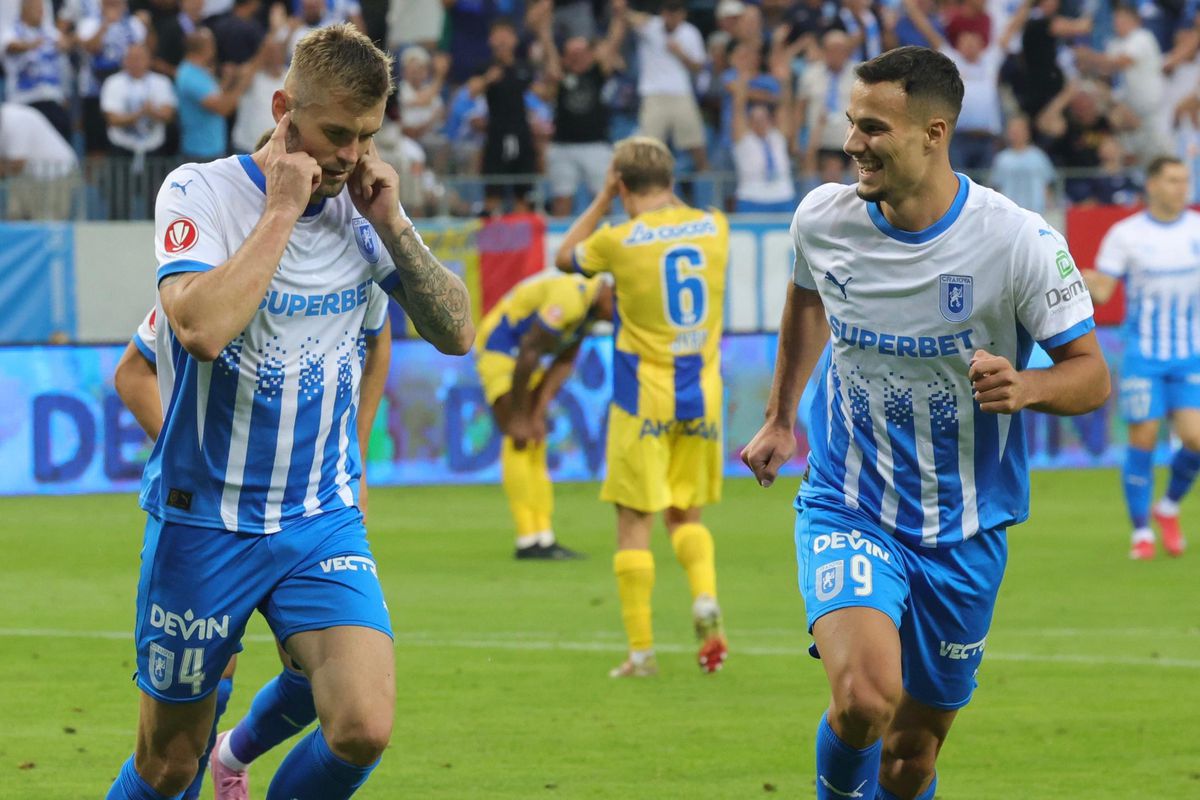 Momente ciudate la Universitatea Craiova - Petrolul: „Nu putem face un efort? Nu mai veniți în portocaliu, nu mai folosiți vuvuzele!”