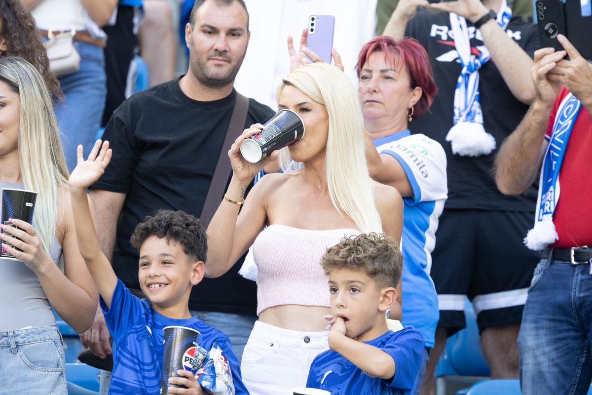 Dimineață și-a văzut fiul campion în București, iar seara a fost pe „Oblemenco” la Craiova - Petrolul