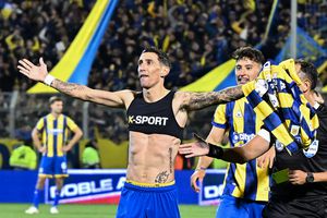 Cristian Fabbiani, fostul atacant de la CFR Cluj, învins de un gol genial al lui Angel Di Maria » Atmosferă de vis în Rosario - Newells Old Boys