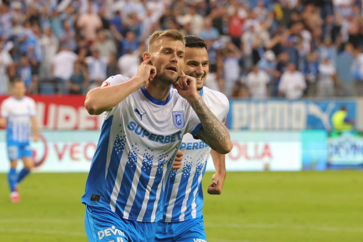 Momente ciudate la Universitatea Craiova - Petrolul: „Nu putem face un efort? Nu mai veniți în portocaliu, nu mai folosiți vuvuzele!”