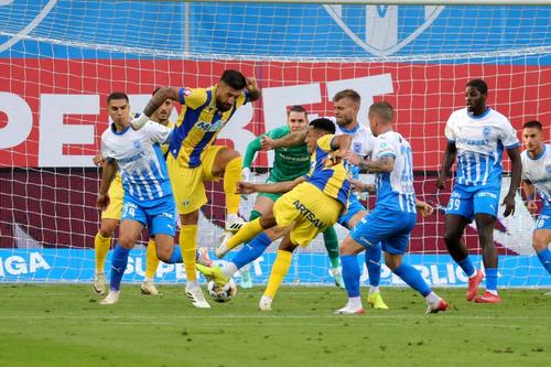 Roche, ocazie în Universitatea Craiova - Petrolul, etapa 7 // foto: Ionuț Iordache (GSP)