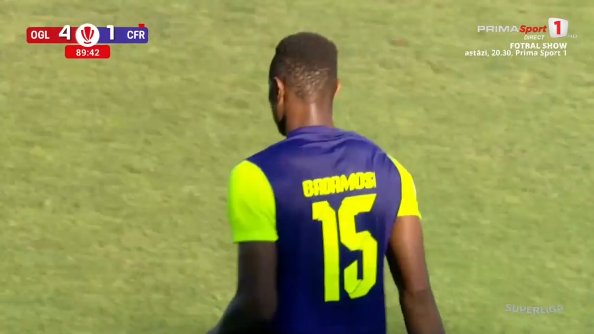 Faze scandaloase în Oțelul - CFR Cluj » Și-au lovit adversarii cu pumnii și picioarele