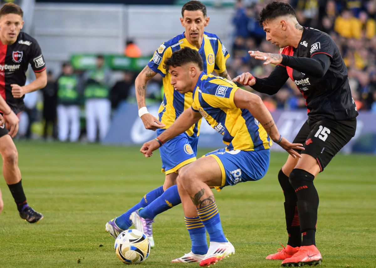 Cristian Fabbiani, fostul atacant de la CFR Cluj, învins de un gol genial al lui Angel Di Maria » Atmosferă de vis în Rosario -  Newells Old Boys