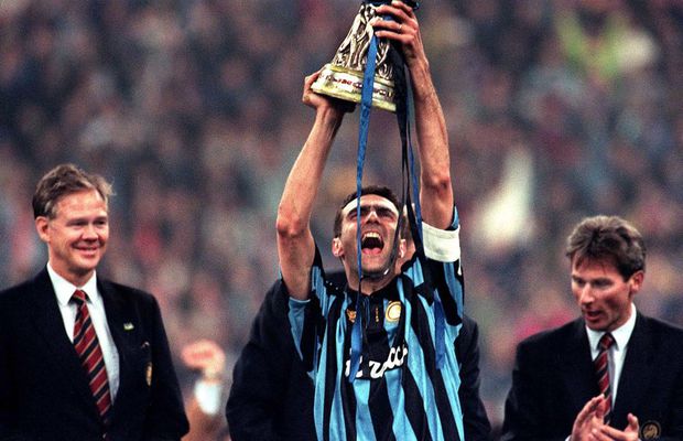 Legenda lui Inter, plecăciune în fața lui Chivu: „A intrat în mintea jucătorilor”