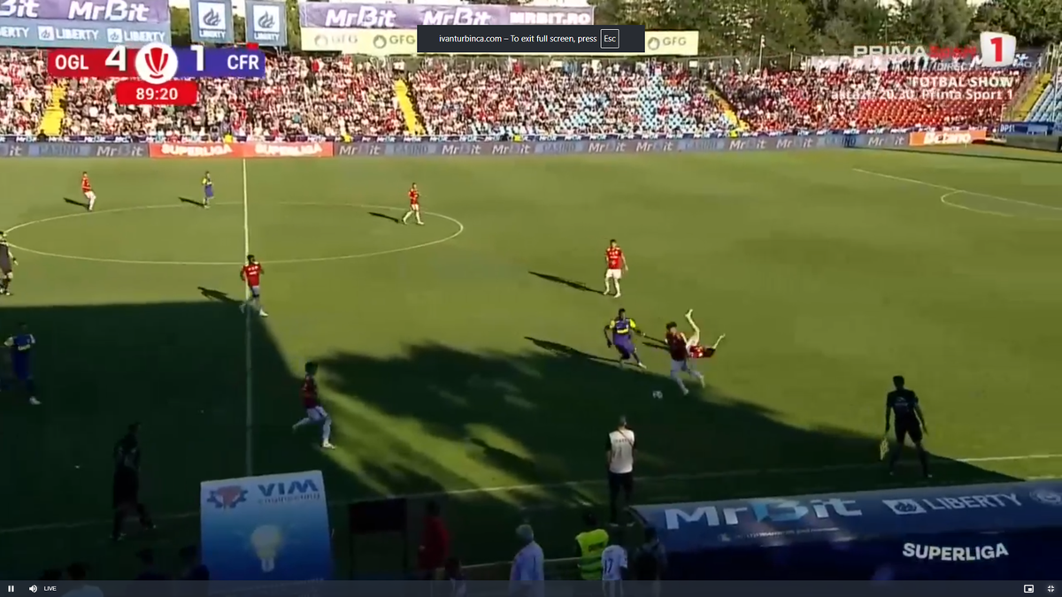 Faze scandaloase în Oțelul - CFR Cluj » Și-au lovit adversarii cu pumnii și picioarele