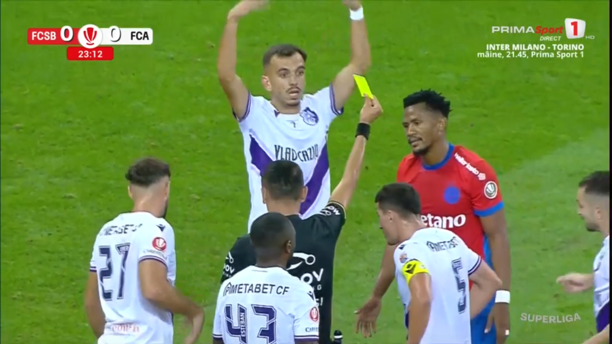 Fază controversată în FCSB - Argeș: Ngezana, iertat de eliminare? » „Foarfecă” direct în capul unui adversar, care a fost schimbat înainte de pauză