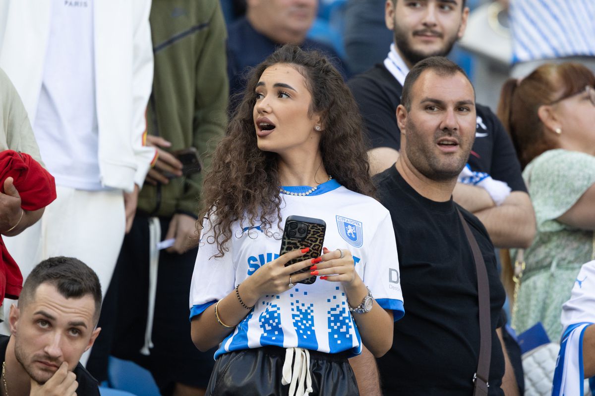 Lavinia, prietena lui Mihnea Rădulescu