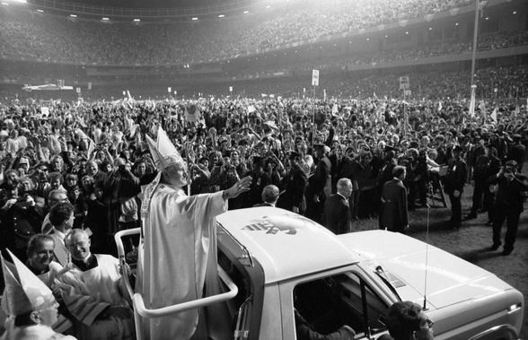 Retro GSP // VIDEO+FOTO » Stadionul pe care Papa i-a bătut pe Cruyff, Maradona şi Messi