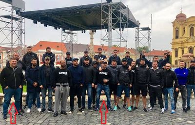 EXCLUSIV // VIDEO Controversatul Ștefan Demici și un temut ultras, în mijlocul suporterilor dinamoviști care au creat haos pe străzile din Timișoara » Noi imagini cu bătaia desprinsă din Vestul Sălbatic, înainte de UTA - Dinamo