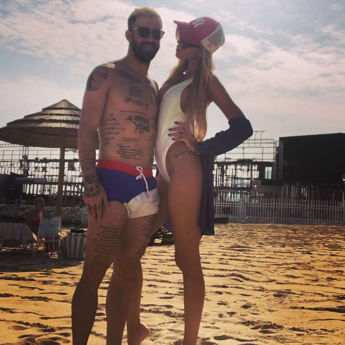 Cea mai sexy nevastă de fotbalist din România a șocat cu ultima apariție în public » Probleme mari: „Sunt la un pas de anorexie, el mi-a spus să fiu mai atentă”