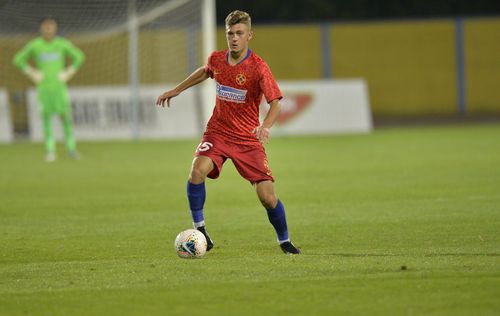 Ovidiu Perianu (18 ani, mijlocaș central) a fost ales căpitan de staff-ul lui FCSB pentru duelul cu Slovan Liberec din turul 3 preliminar Europa League.