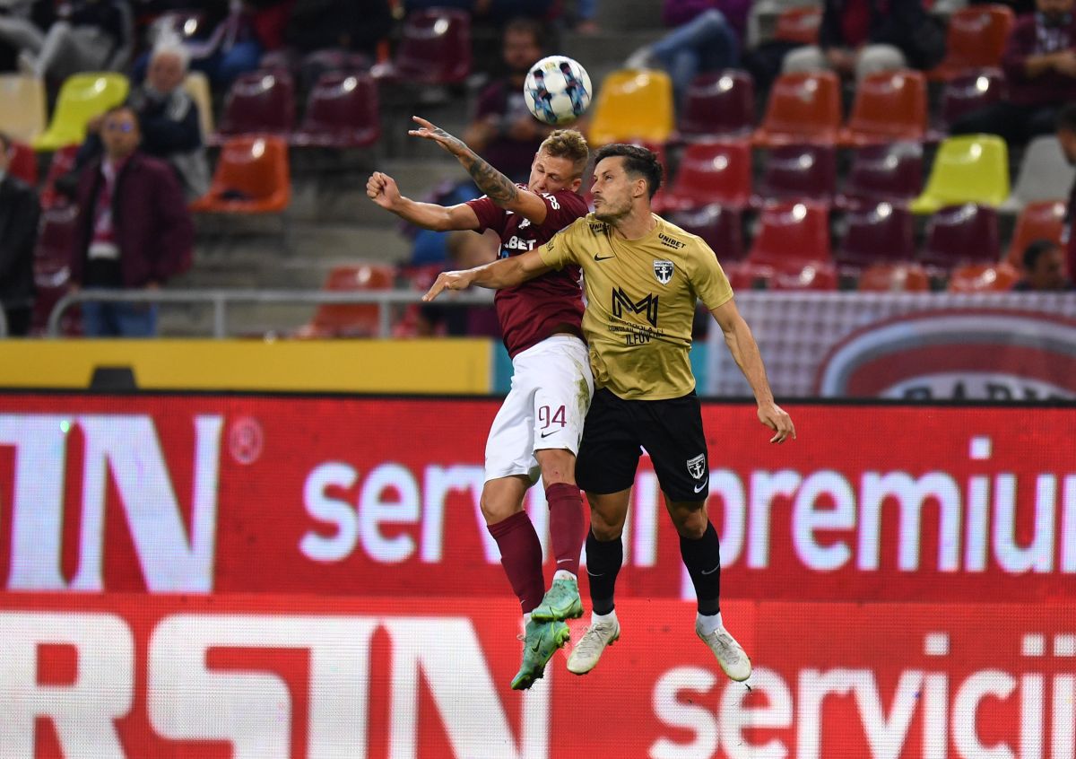 Antrenorul din acte al Rapidului, deranjat pentru că a fost întrebat de ce n-a dat indicații jucătorilor: „Întrebările să le puneți cui trebuie să răspundă”