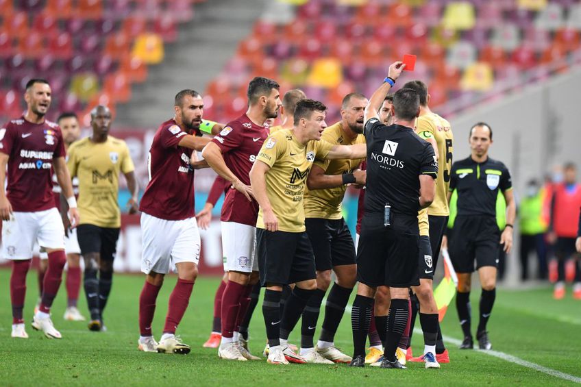 FC Voluntari a câștigat meciul cu Rapid, scor 1-0. Ultimele minute au fost extrem de tensionate, cu un cartonaș roșu primit de Cristian Costin (23 de ani).