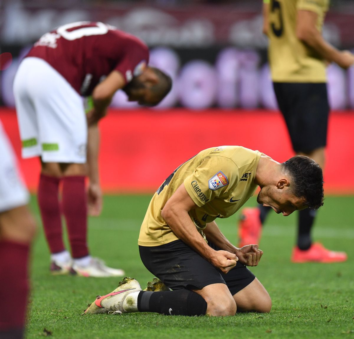 Prestație dezastruoasă a lui Andrei Antonie, în Rapid - FC Voluntari: „Intră în istorie!”