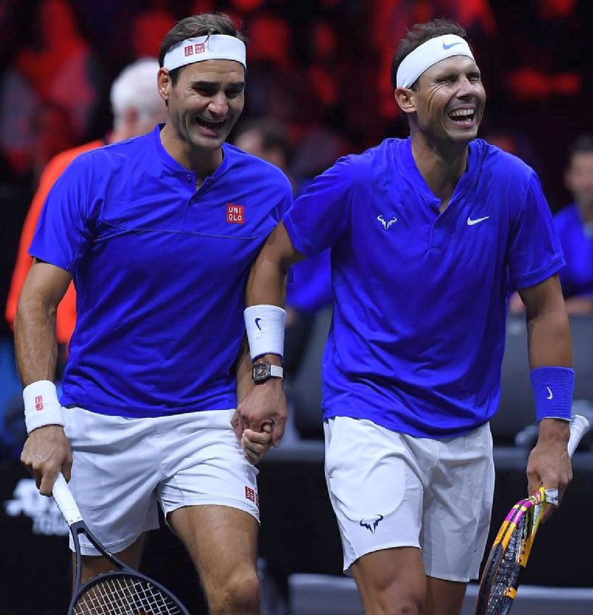 Roger Federer și Rafael Nadal au plâns cot la cot după ultimul meci din cariera elvețianului