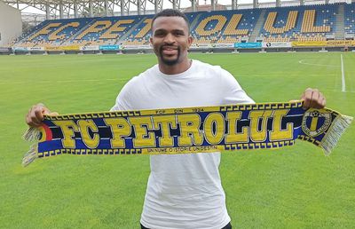 Nigerianul de la Petrolul, surprins de ce a găsit în țara noastră: „România e un paradox: și Rolls Royce, și sărăcie”