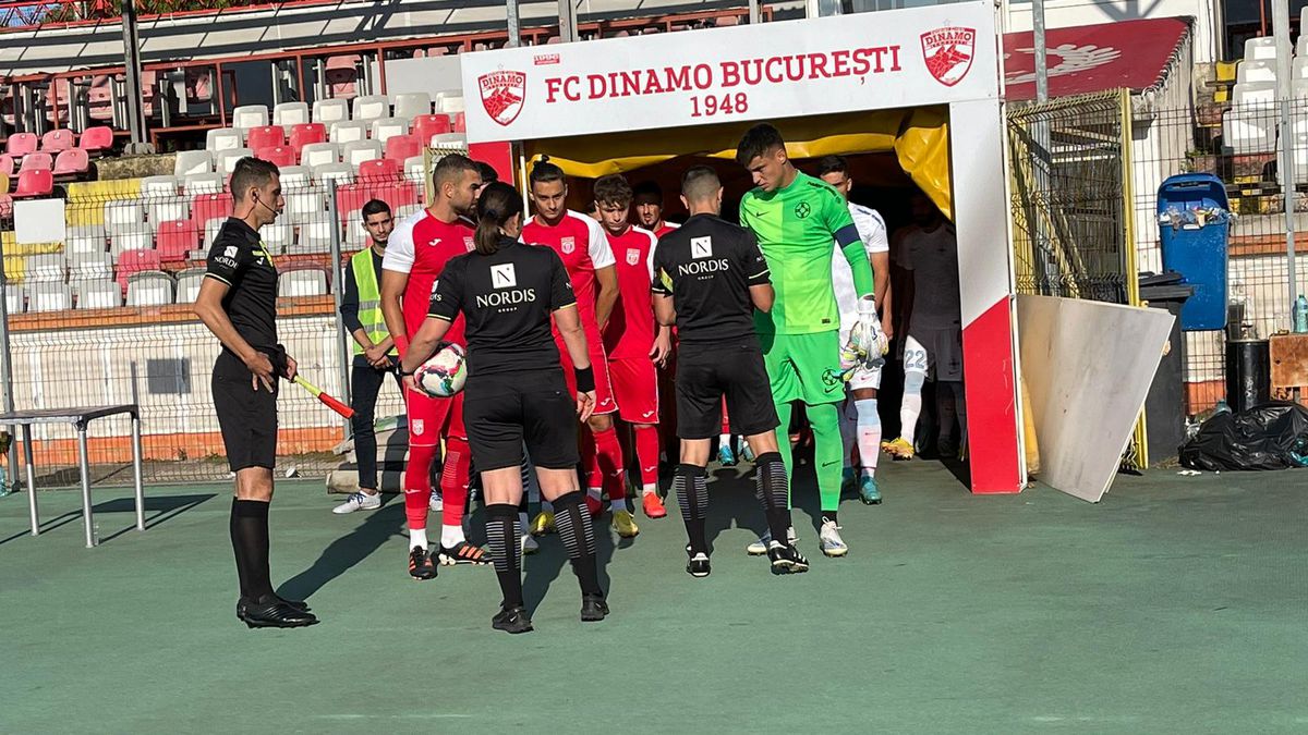 CS Dinamo - FCSB 2 » Vlad Nedelea & facebook.com/FCSBOfficial