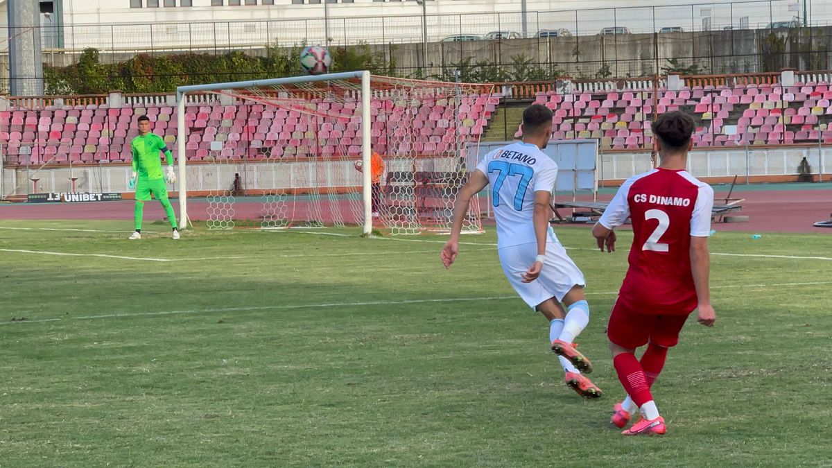„Te chinuie Neubert?” » Cum a răspuns Omrani și meciul la care va debuta pentru FCSB