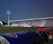 Conform reporterilor GSP aflați la stadion, nocturna stadionului „Anghel Iordănescu” a cedat parțial chiar înainte de startul partidei / FOTO: Vlad Nedelea