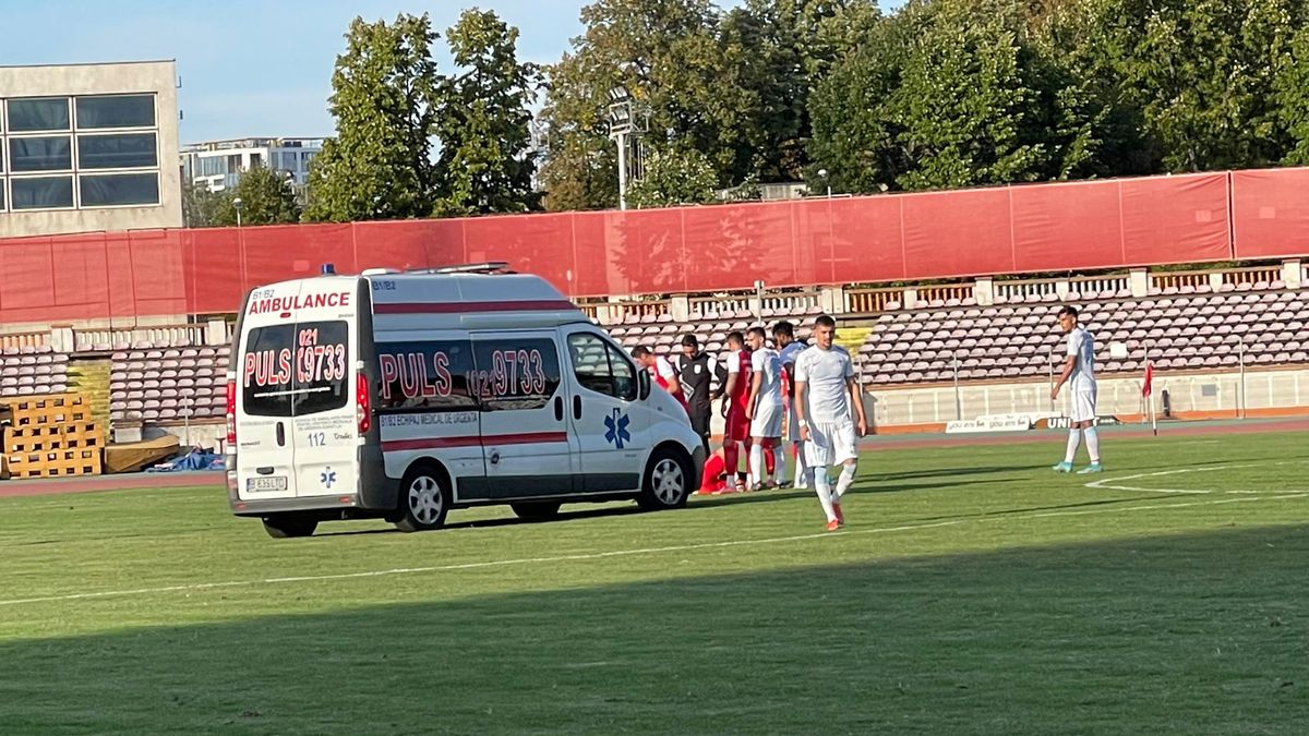 CS Dinamo - FCSB 2 » Vlad Nedelea & facebook.com/FCSBOfficial