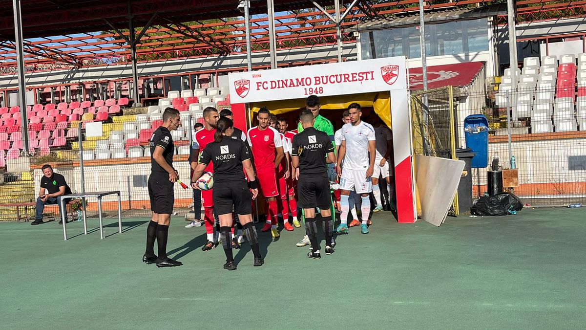 CS Dinamo - FCSB 2 » Vlad Nedelea & facebook.com/FCSBOfficial