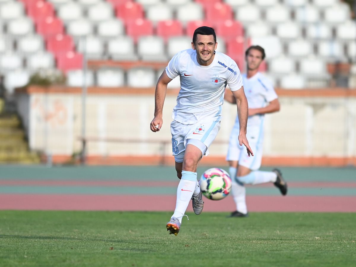 „Te chinuie Neubert?” » Cum a răspuns Omrani și meciul la care va debuta pentru FCSB