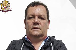 Președintele unui club de fotbal, asasinat la ieșirea din stadion, sub privirile fiicei lui, după eșecul în fața rivalei