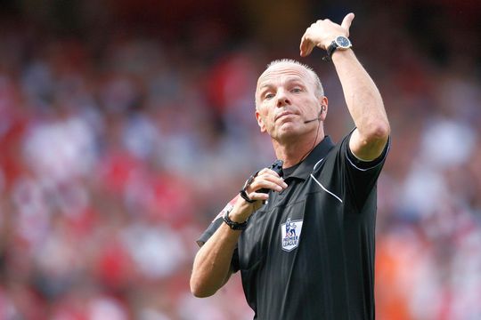 Steve Bennett, în perioada în care activa ca arbitru // Foto: Imago