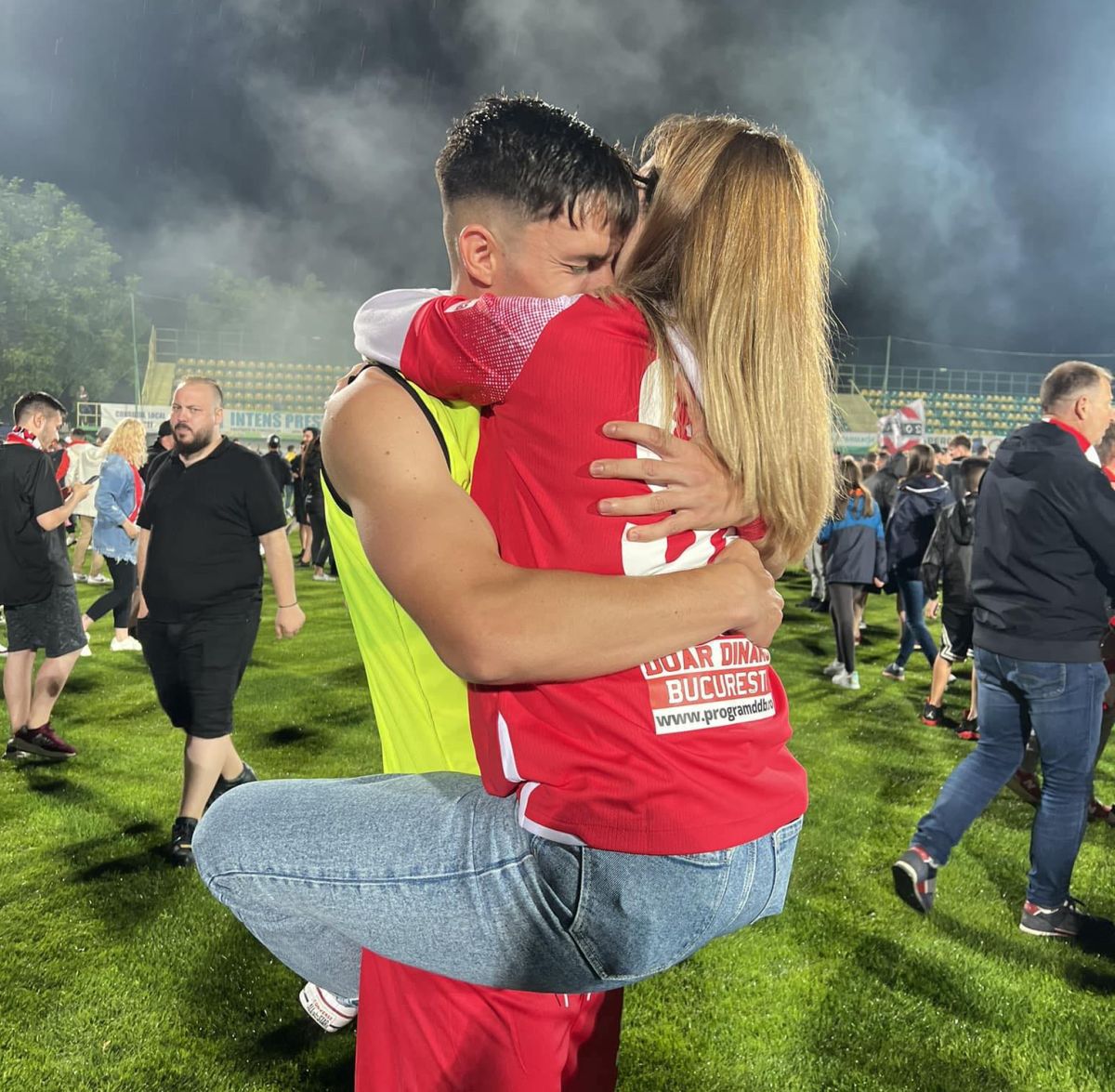 Unul dintre eroii lui Dinamo de la baraj s-a însurat » Imagini spectaculoase de la nuntă