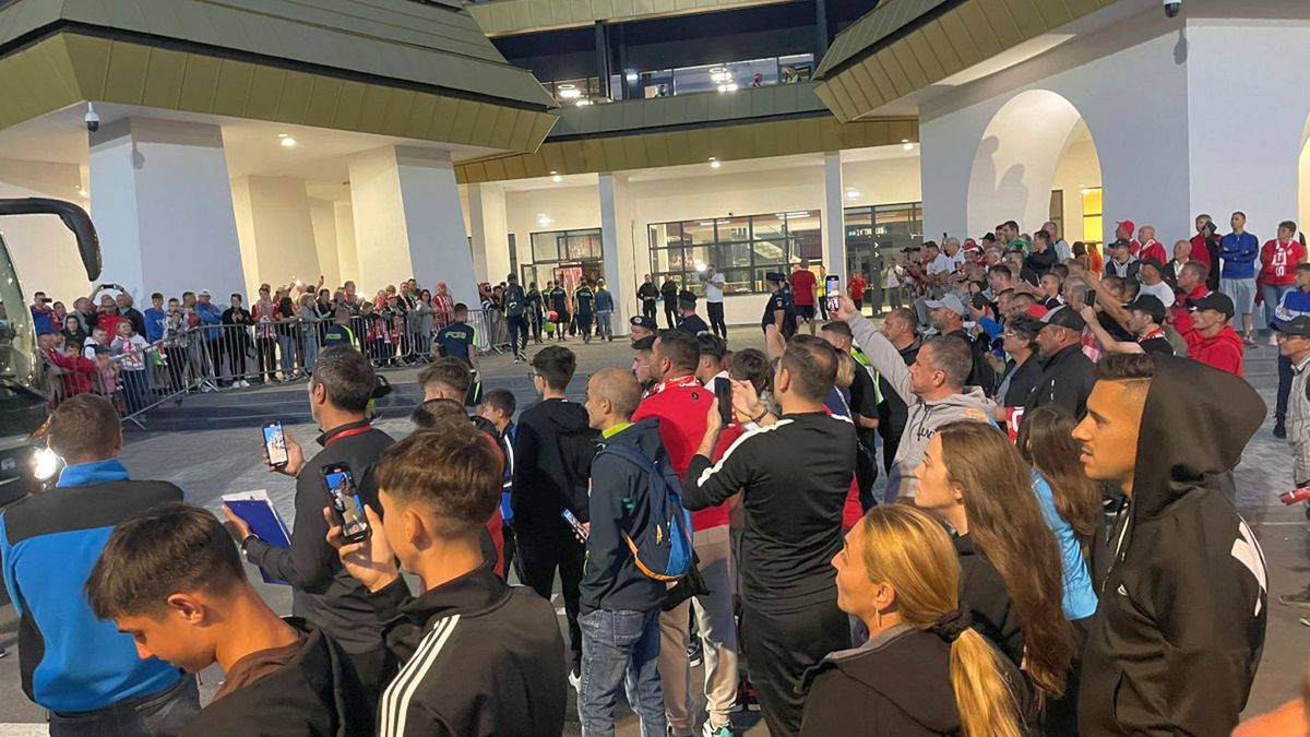 7 detalii remarcate de reporterul GSP la Sepsi - FCSB » Cum a fost tratat singurul moment tensionat din tribune + cu cine s-a întreținut MM