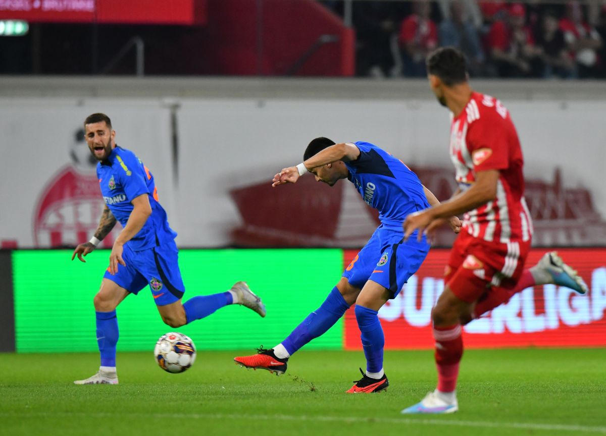 Olaru a dezvăluit ce i-a spus Florinel Coman la ureche, imediat după golul de 3-1