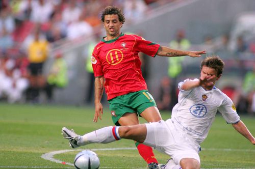 Aleksey Bugaev (dreapta), în duel cu Simao, la Euro 2024 foto: Imago Images